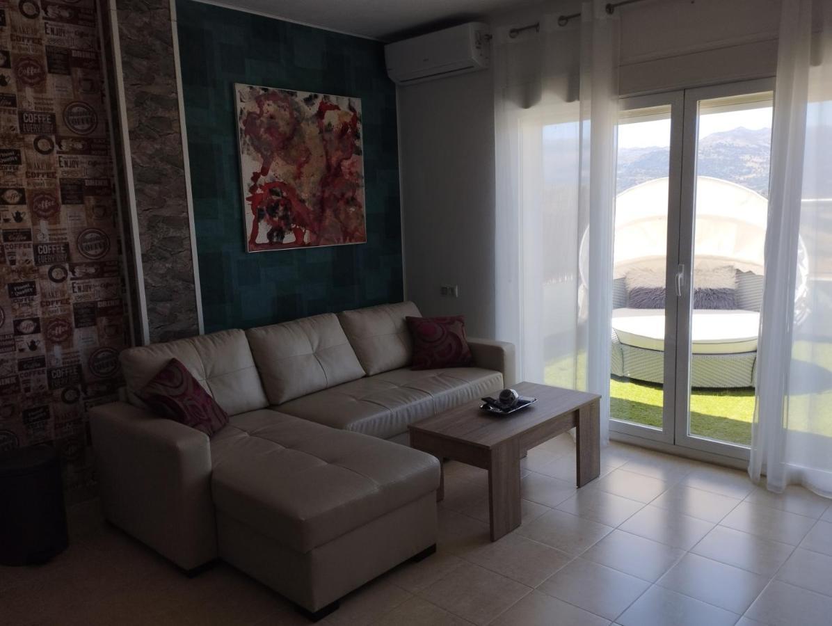Atico Rilque, Apartamentos Independientes Con Jacuzzi Privado Y Terraza En รอนดา ภายนอก รูปภาพ