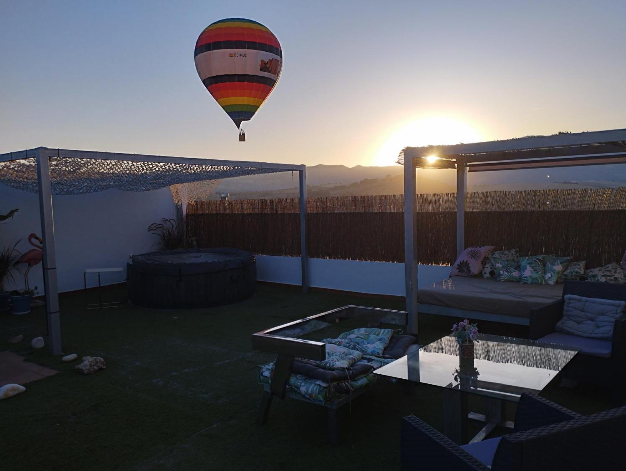 Atico Rilque, Apartamentos Independientes Con Jacuzzi Privado Y Terraza En รอนดา ภายนอก รูปภาพ