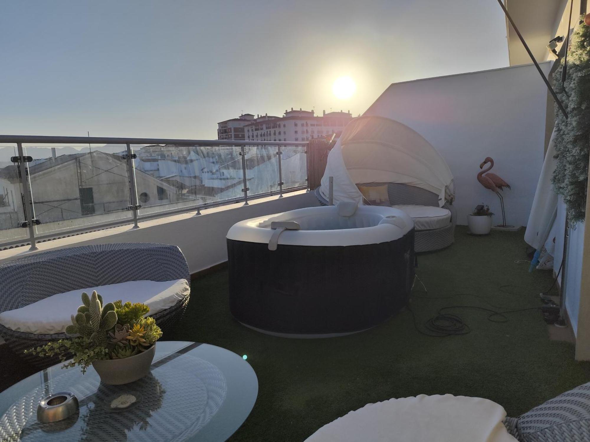 Atico Rilque, Apartamentos Independientes Con Jacuzzi Privado Y Terraza En รอนดา ภายนอก รูปภาพ